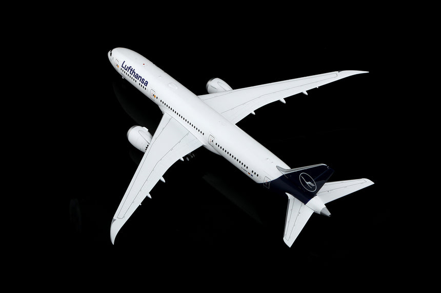SQ Wings Lufthansa Boeing 787-9 D-ABPF 1/200 Scale Model