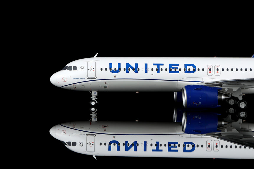 SQ Wings United Airlines Airbus A321neo N44550 1/200 Scale Model