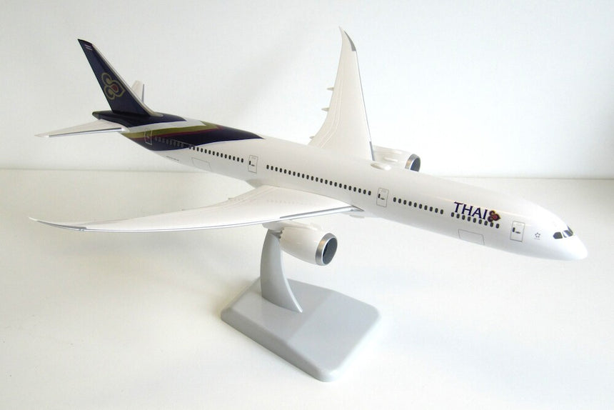 Hogan Thai Boeing 787-10 Dreamliner 1/200 Aircraft Scale Model