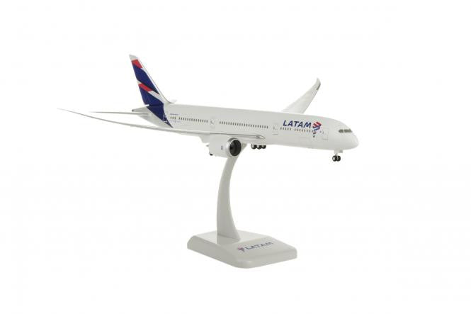 Hogan LATAM Boeing 787-9 Dreamliner 1/200 Scale