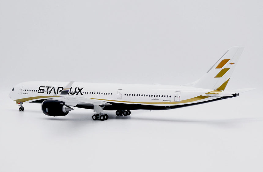 JC Wings Starlux Airlines Airbus A350-900XWB (B-58502) 1/200 Scale