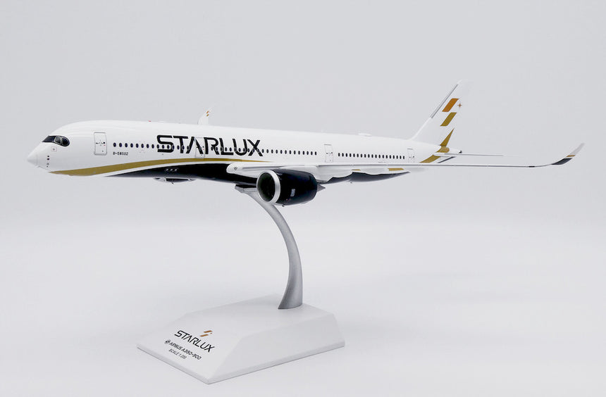 JC Wings Starlux Airlines Airbus A350-900XWB (B-58502) 1/200 Scale