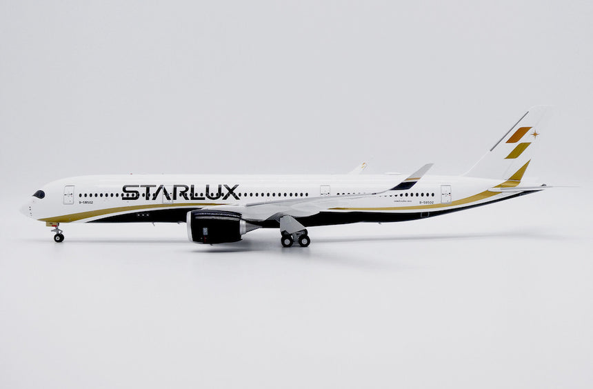 JC Wings Starlux Airlines Airbus A350-900XWB (B-58502) 1/200 Scale