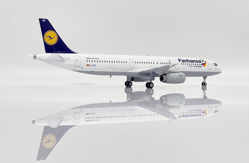 JC Wings Lufthansa Airbus A321 (D-AIDG) "Fanhansa" 1/200 Aircraft Scale Model