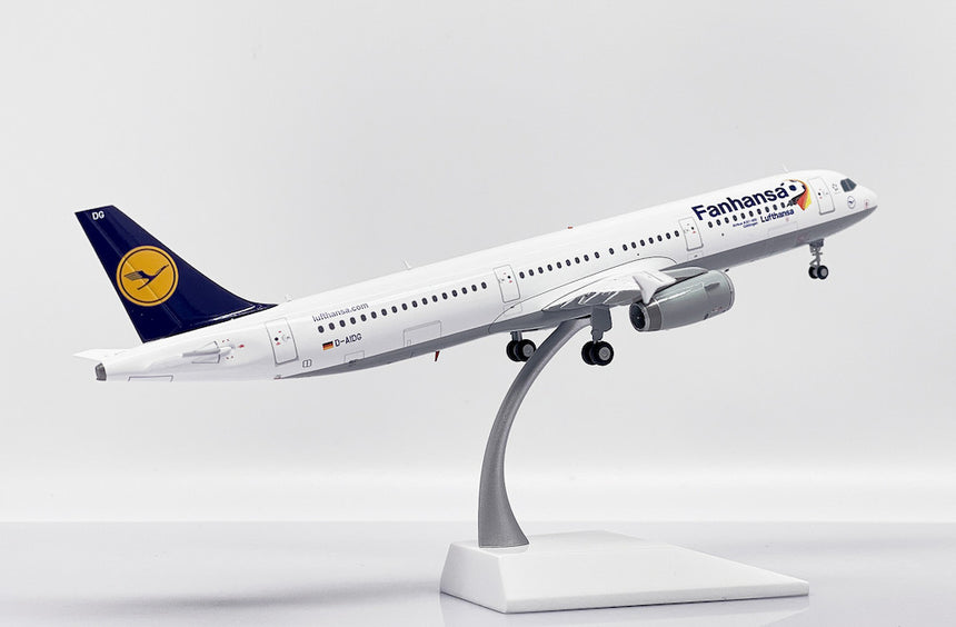 JC Wings Lufthansa Airbus A321 (D-AIDG) "Fanhansa" 1/200 Aircraft Scale Model