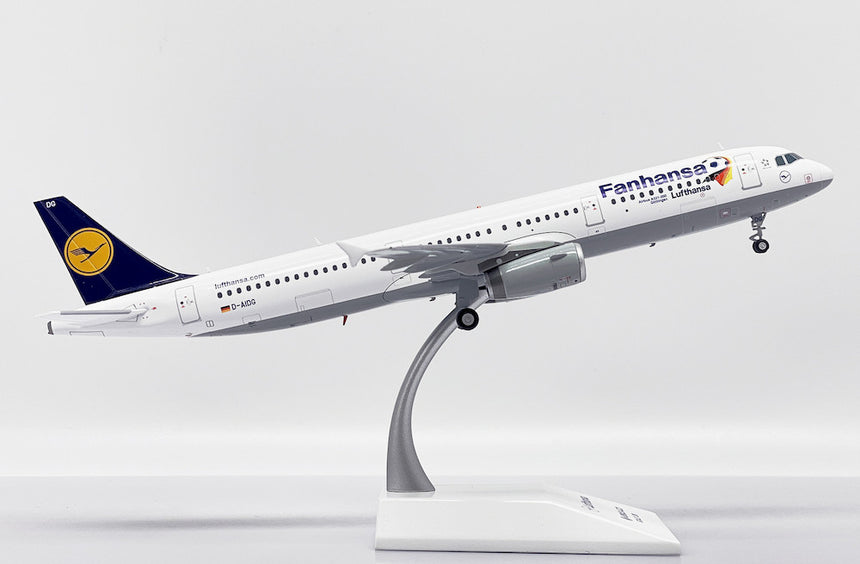 JC Wings Lufthansa Airbus A321 (D-AIDG) "Fanhansa" 1/200 Aircraft Scale Model