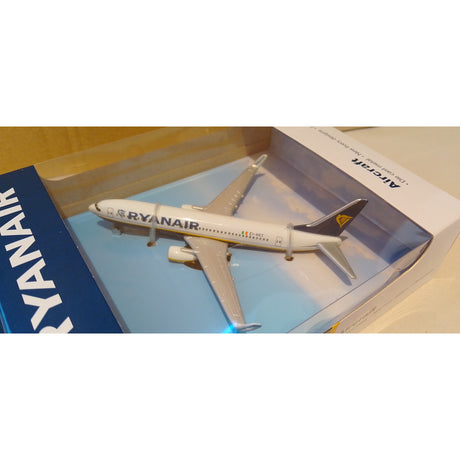 AeroClix Ryanair Model Plane Boeing 737 MAX 8-200 EI-HGL 20cm Snap-Fit Model : Buy Online at Best Price in KSA - Souq is now : AeroClix AeroClix Ryanair Model Plane Boeing 737 MAX 8-200 EI-HGL 20cm Snap-Fit Model : Buy Online at Best Price in KSA - Souq is now : AeroClix