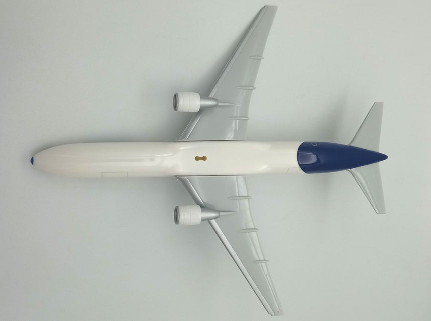 PPC Models Malev Boeing B767-300 HA-LHC 1/200 Aircraft Scale Model