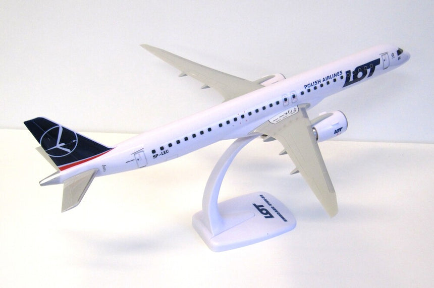 PPC Models Lot Polish Embraer E195-E2 SP-LEC 1/100 Aircraft Scale Model