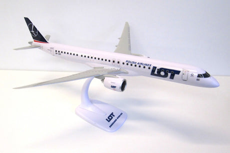 PPC Models Lot Polish Embraer E195-E2 SP-LEC 1/100 Aircraft Scale Model