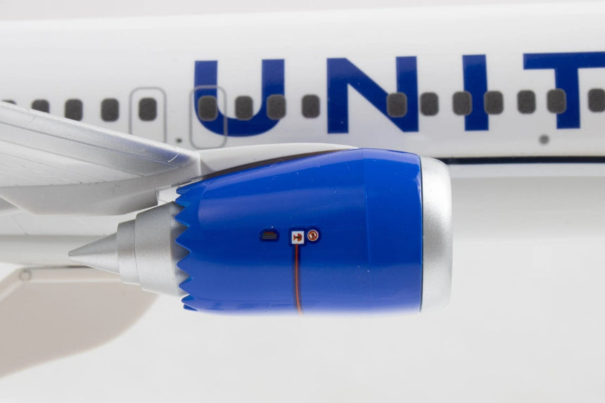 SkyMarks United Boeing B737Max8 1/130 Aircraft Scale Model