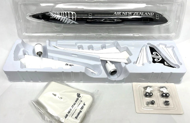 Hogan Air New Zealand Boeing 787-9 ZK-NZE 1/200 Scale