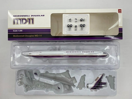 Hogan House Colors Mcdonnell Douglas Md-11 N211MD 1/200 Aircraft Scale Model