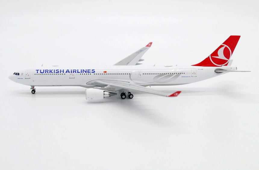 JC Wings Turkish Airlines Airbus A330-300 TC-LNE 1/400 Scale Model