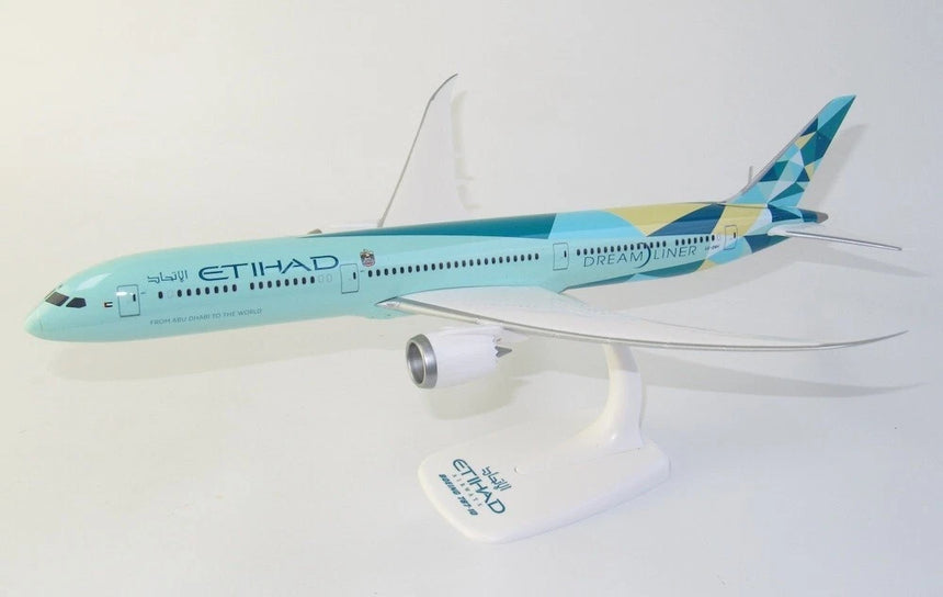 Etihad Boeing 787-10 Greenliner Snap-Fit Model Plane 1/200 Aircraft Scale Model