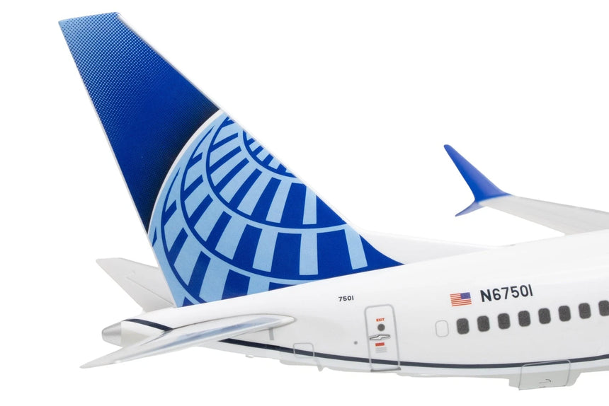 SkyMarks United Boeing B737Max8 1/130 Aircraft Scale Model