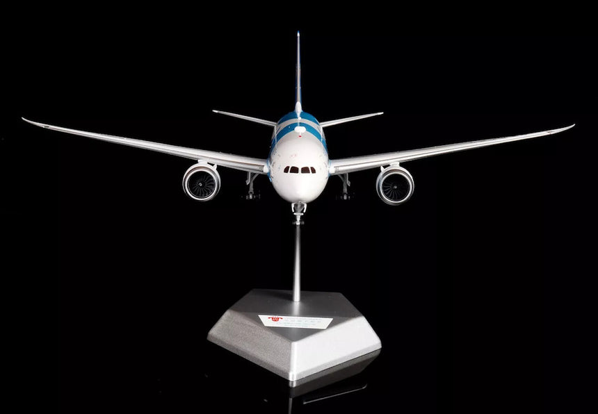 SQ Wings China Southern Boeing B787-9 B-1242 1/200 Aircraft Scale Model