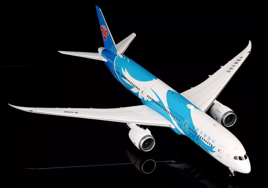 SQ Wings China Southern Boeing B787-9 B-1242 1/200 Aircraft Scale Model
