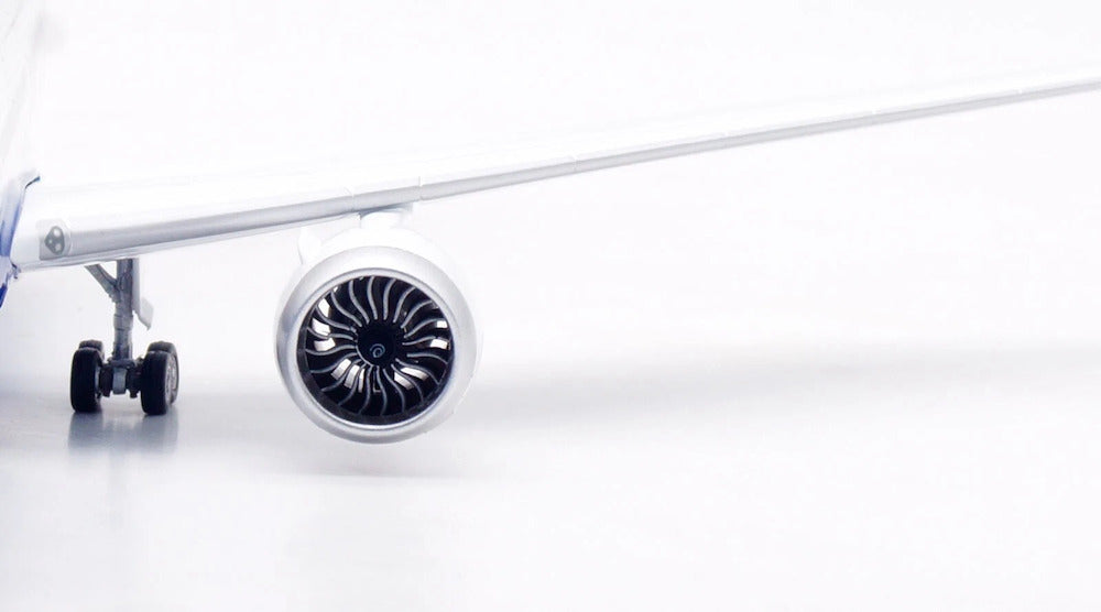 SQ Wings Boeing "House Color" Boeing B787-10 N528ZC 1/200 Scale