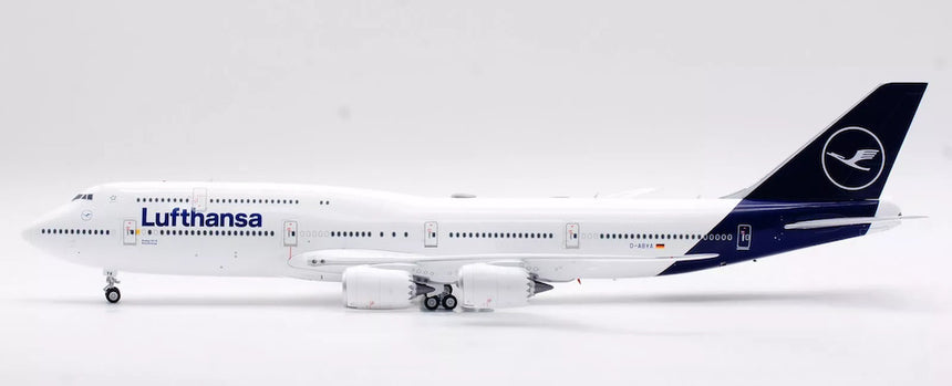 SQ Wings Lufthansa Boeing B747-8 D-ABYA 1/200 Aircraft Scale Model