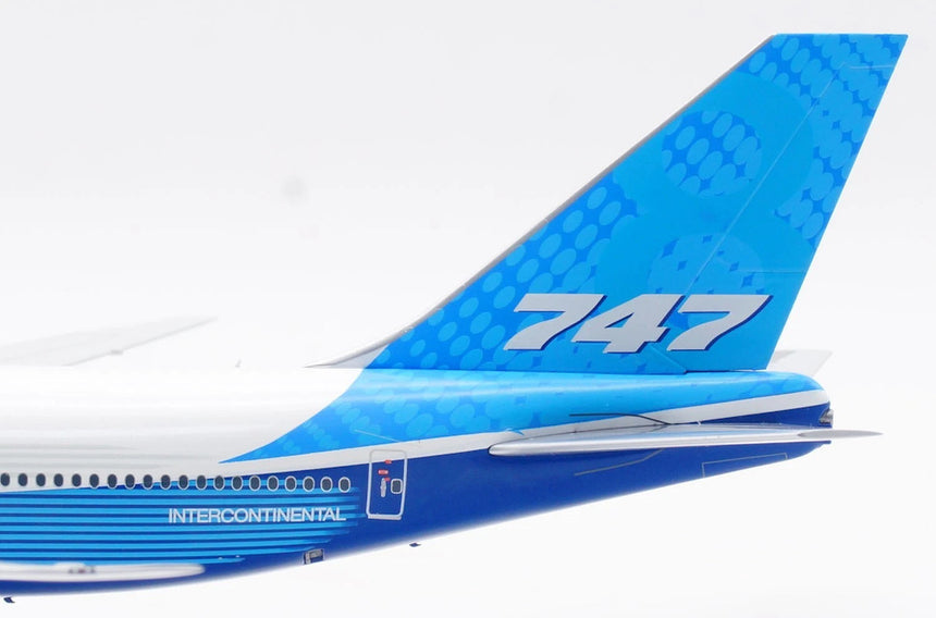 SQ Wings Boeing “House Dreamliner” Boeing B747-8 1/200 Aircraft Scale Model