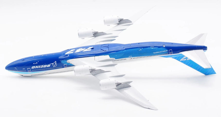 SQ Wings Boeing “House Dreamliner” Boeing B747-8 1/200 Aircraft Scale Model