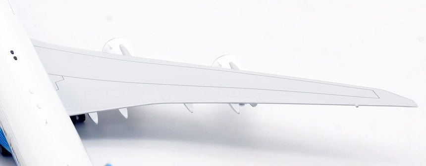 SQ Wings Boeing “House Dreamliner” Boeing B747-8 1/200 Aircraft Scale Model