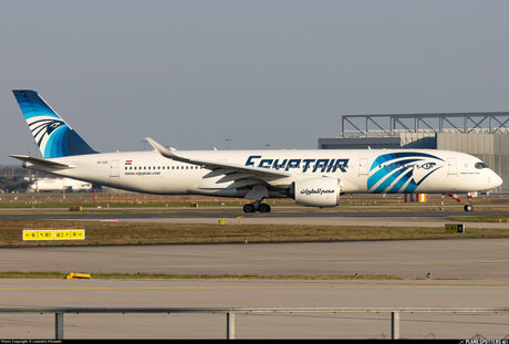 Aviation400 Egyptair Airbus A350-900 SU-GGE (detachable gear) 1/400 Aircraft Scale Model